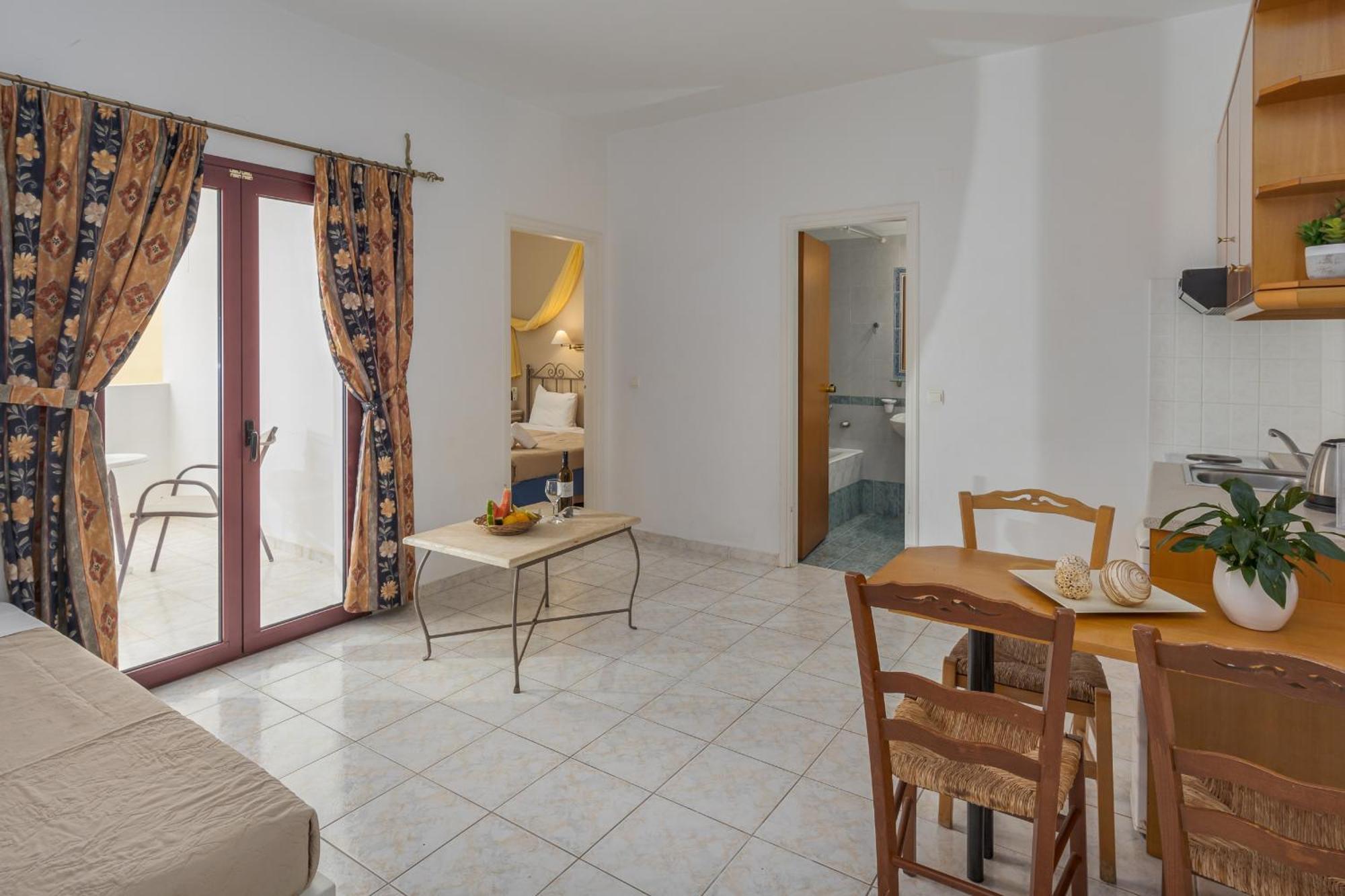Irida Aparthotel Malia Bagian luar foto